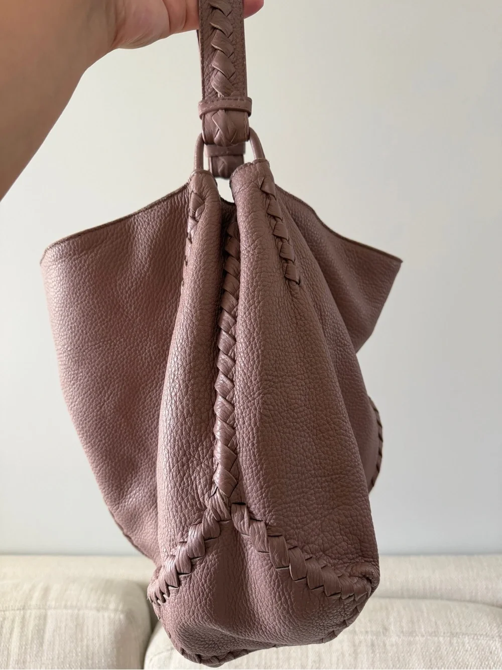 Bottega veneta Women's Leather Hobo Bag in Dusty Rose - Picture 4 of 9